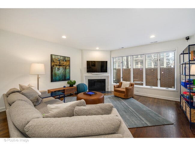 Photo - 150 W Eugenie St