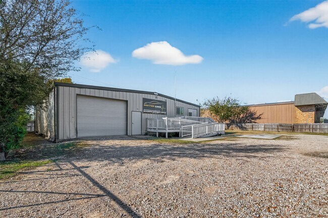 Photo - 6203 Gessner Rd