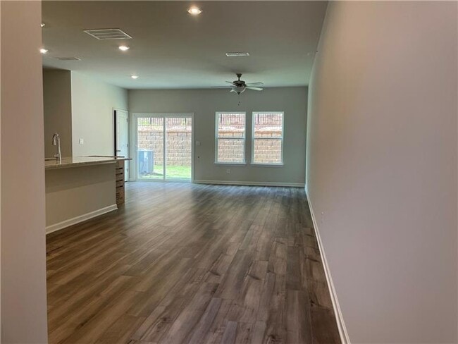 Photo - 269 Timberland Ave