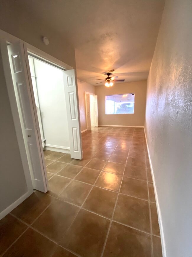 Photo - 5412 S Independence Ave