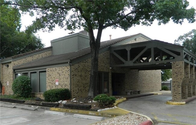 Photo - 8888 Tallwood Dr Unit 3301