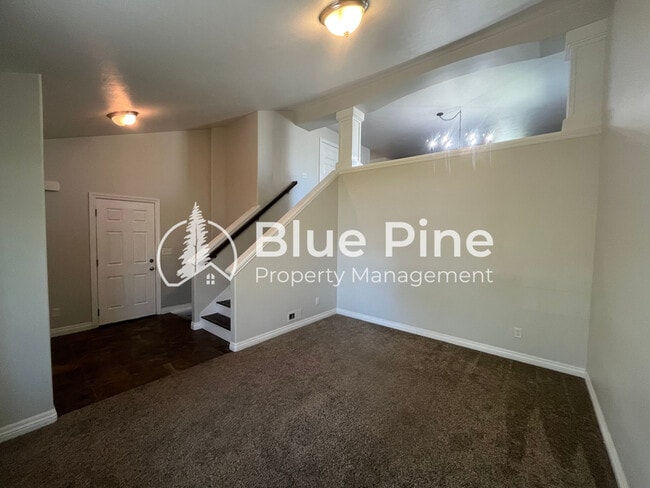 Photo - 1941 Oakbrook Rd
