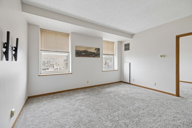 Photo - Downtown 2 bedroom Condo!
