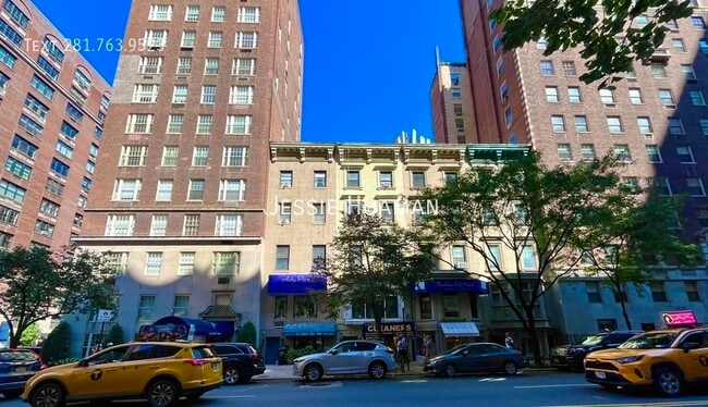 Building Photo - 147 E 72nd St Unit 4RS