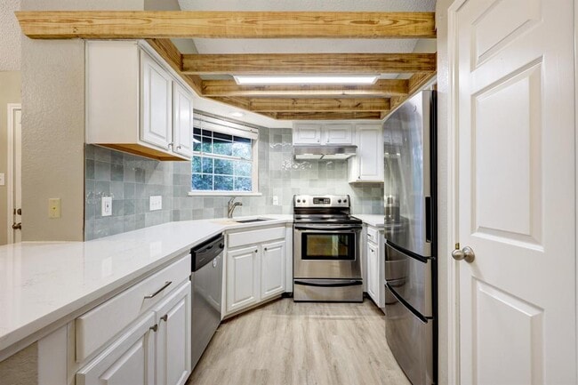 Photo - 3809 Spicewood Springs Rd Unidad 249