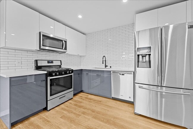 Photo - 941 Normandie Ave Unidad 03