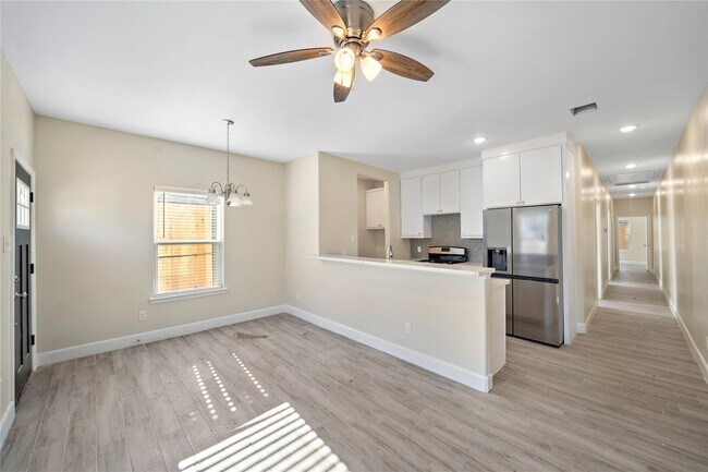 Photo - 5618 Ridgeway Dr