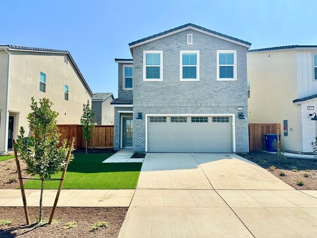 Photo - 878 Fruitwood Ave