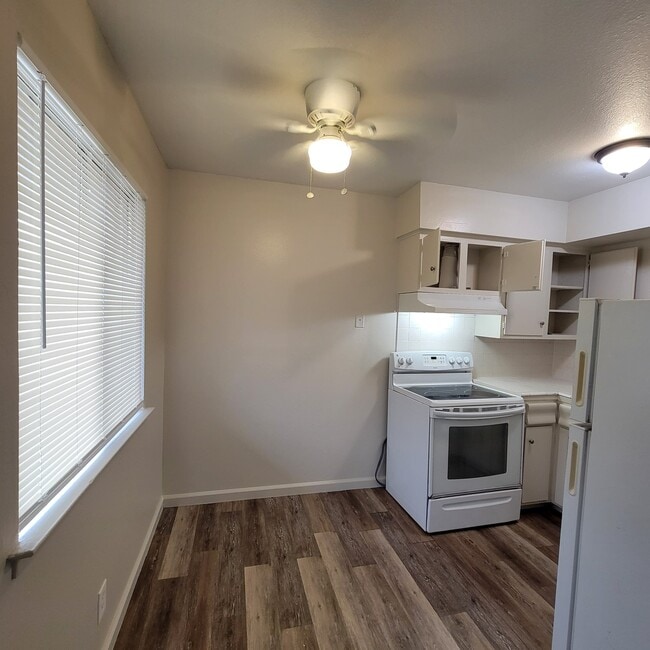 1321 E San Bruno Ave Unit C