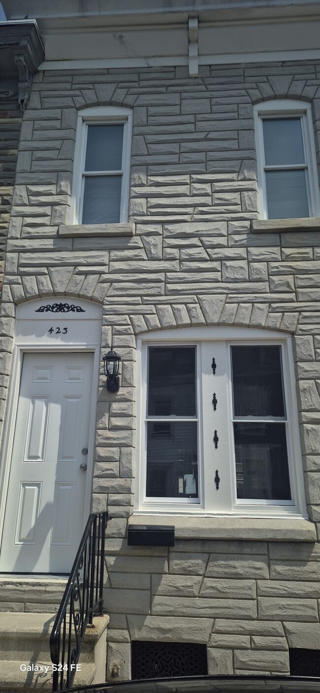 Building Photo - 423 Orange St Rental