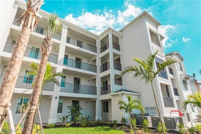 Building Photo - 15275 Grn Acrs Ave Unit 324 Rental