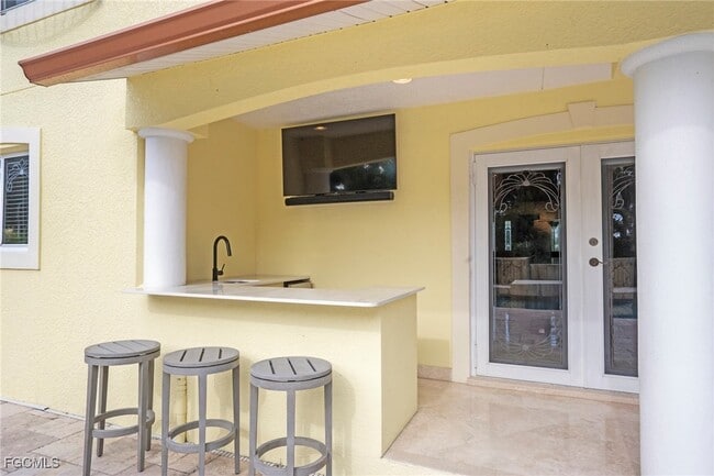 Building Photo - 21531 N River Rd Rental