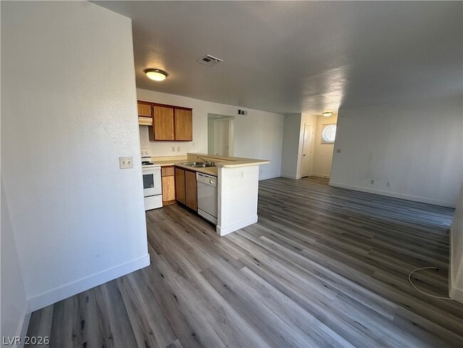 Photo - 2980 Juniper Hills Blvd Unit 103
