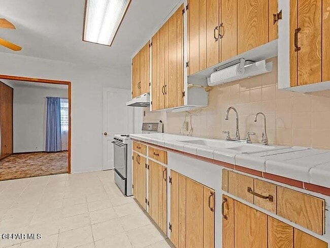 Photo - 3222 Frankfort Ave