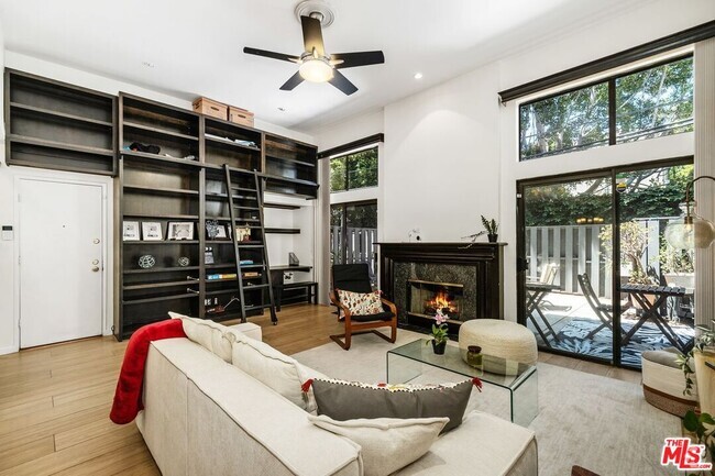Building Photo - 1925 S Beverly Glen Blvd Unit 31 Rental