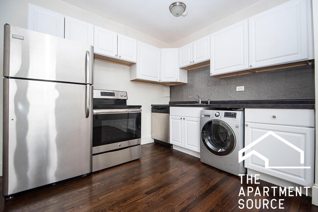 Photo - 3345 N Marshfield Ave Condo Unit 102