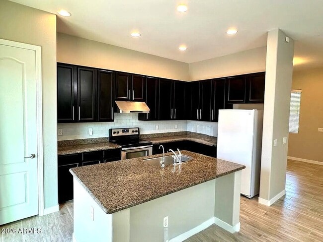 Photo - 1433 E Lovebird Ln