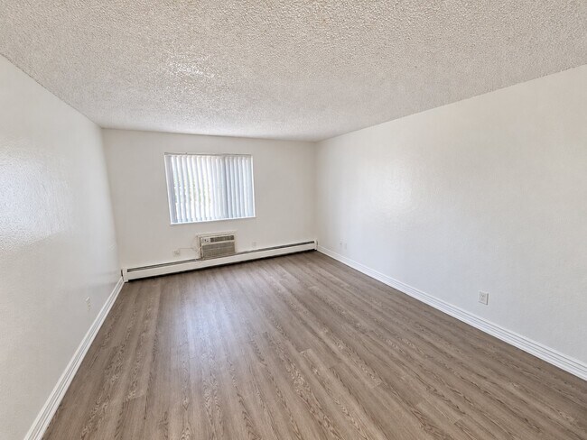 6087 Wadsworth Blvd Unit 201