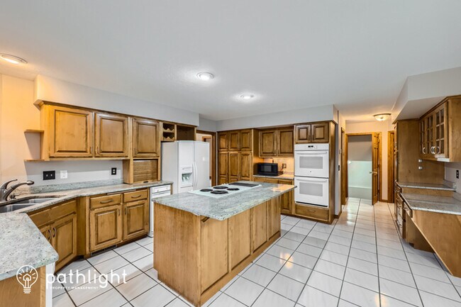 Photo - 16740 North Manor Road, Eden Prairie, MN, ...