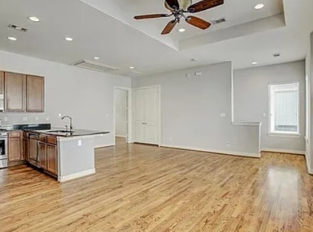 Photo - 3811 Center Plaza Dr