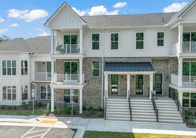 Building Photo - Modern, Spacious 2 Bed Townhome, Brier Creek Country Club, Golf course views!