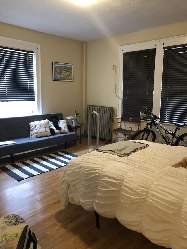 Photo - MBTA GL-B @ Harvard Ave Allston 2-BED