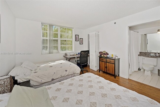 Photo - 19555 E Country Club Dr Unit 8408