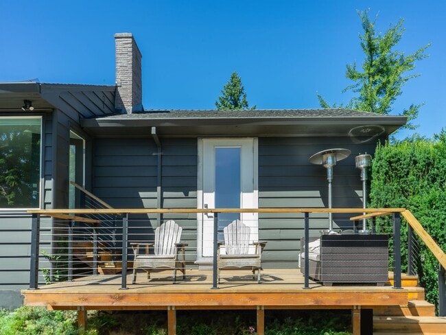 Photo - Stunning Mid-Century Home with Spectacular Southerly Views in Sought-After Terwilliger Heights!