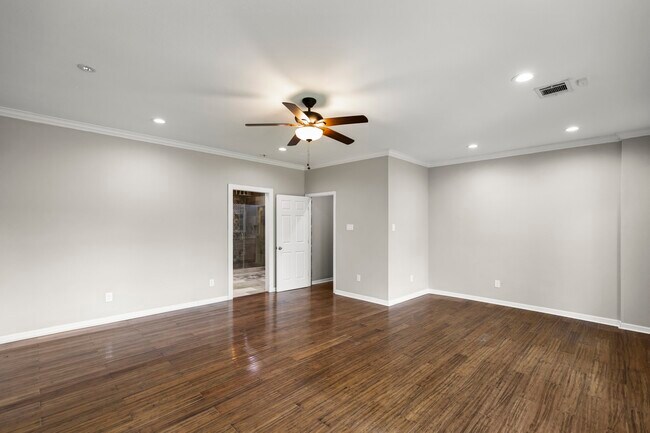 Photo - 1014 Riverlace Dr