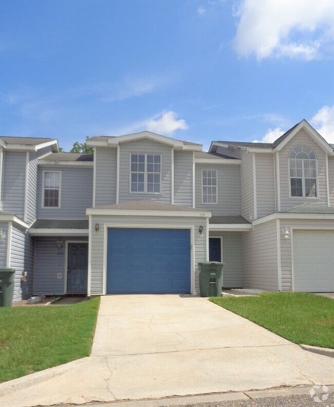 Building Photo - Quail Hollow Rental