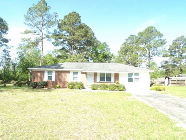 Building Photo - Lake Frankie Road, Samson, AL Rental