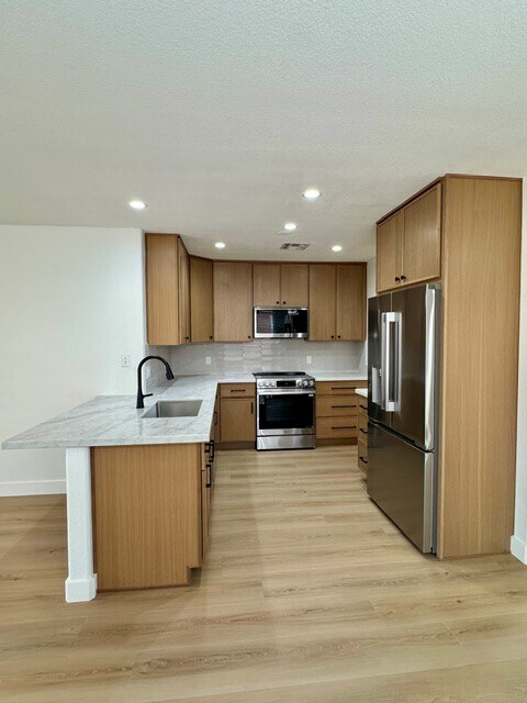 Photo - 446 S 86th Pl