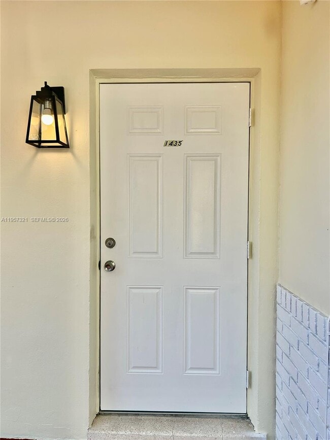 Photo - 1435 NE 22nd St Unidad 2