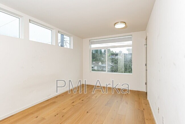 Photo - 5962 36th Ave S