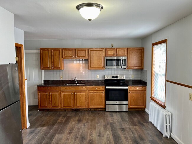 Photo - 21 Oak St Unit 2nd Floor