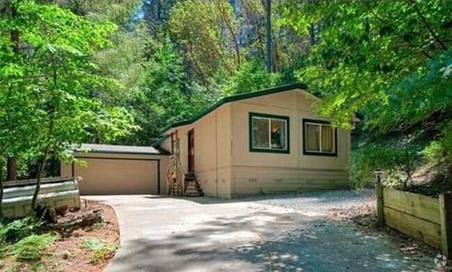 Building Photo - 16516cobbblvd.is4lease.com Rental