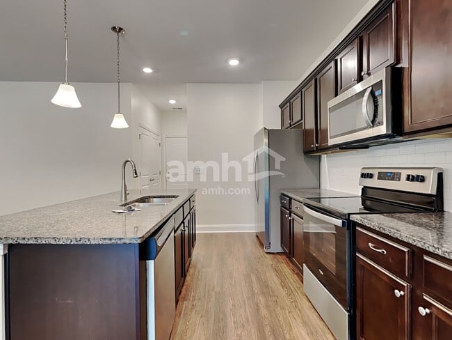 Photo - 308 Bering Ln