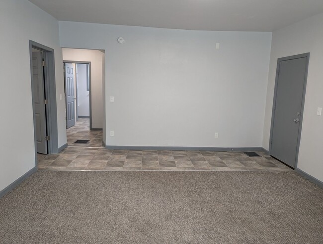 Photo - 473 Walnut St Unit Apt 2