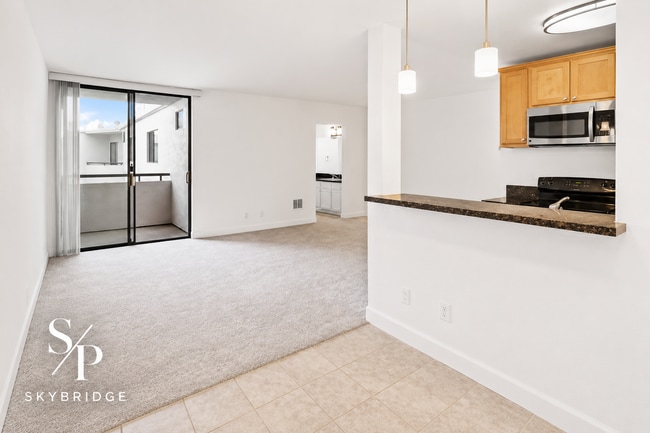 Photo - 10982 Roebling Ave Unit 559