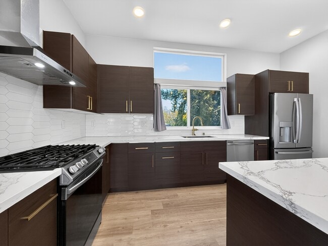 Photo - 1232 Harrington Ave NE