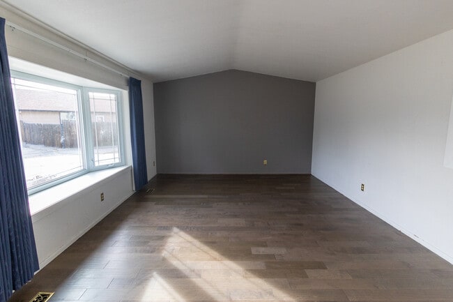 Photo - 1132 S Amaya Ave