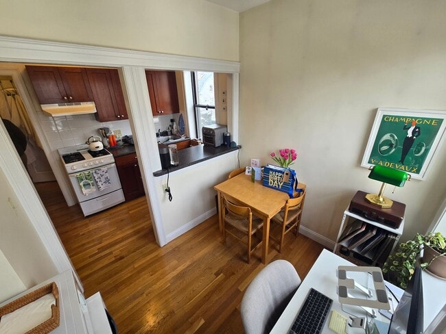 Photo - No Brokers Fee. Heat and Hot Water Included, Balcony, Laundry on a Site