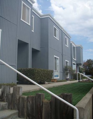 Building Photo - 156 Grandview St