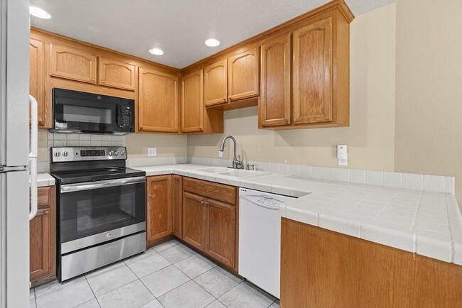 Photo - 6190 Gerdts Dr