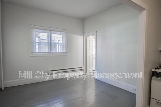 Photo - 126 Harrison St