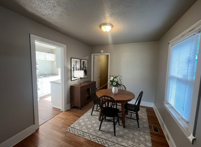 Photo - 1256 Edgewood Rd