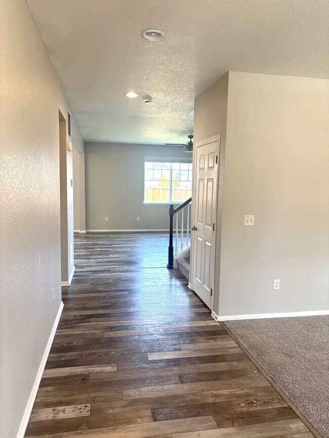 Photo - 25147 E Maple Ave