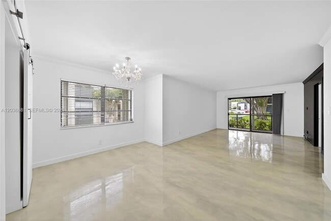 Photo - 265 SE 10th St Unidad 1C