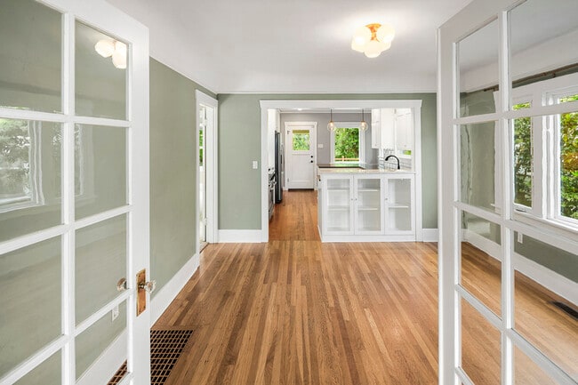 Photo - 814 NW 70th St