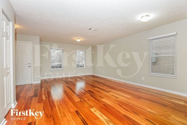 Photo - 322 Elderberry Way